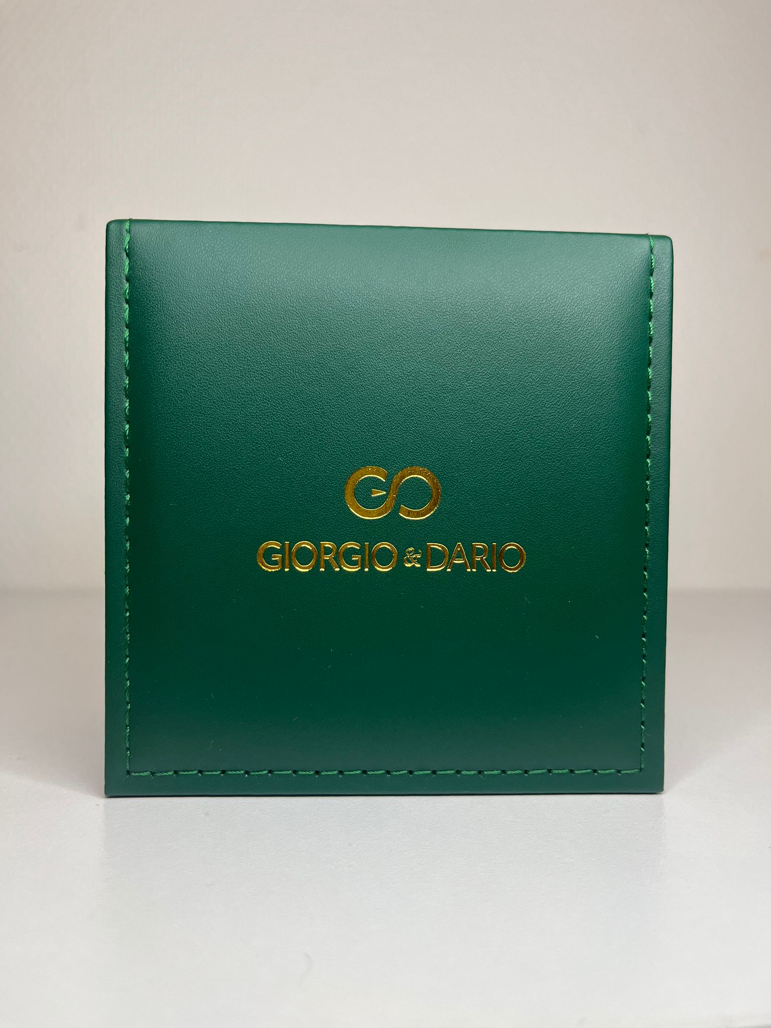 Caja de reloj para hombre con cadena de plata