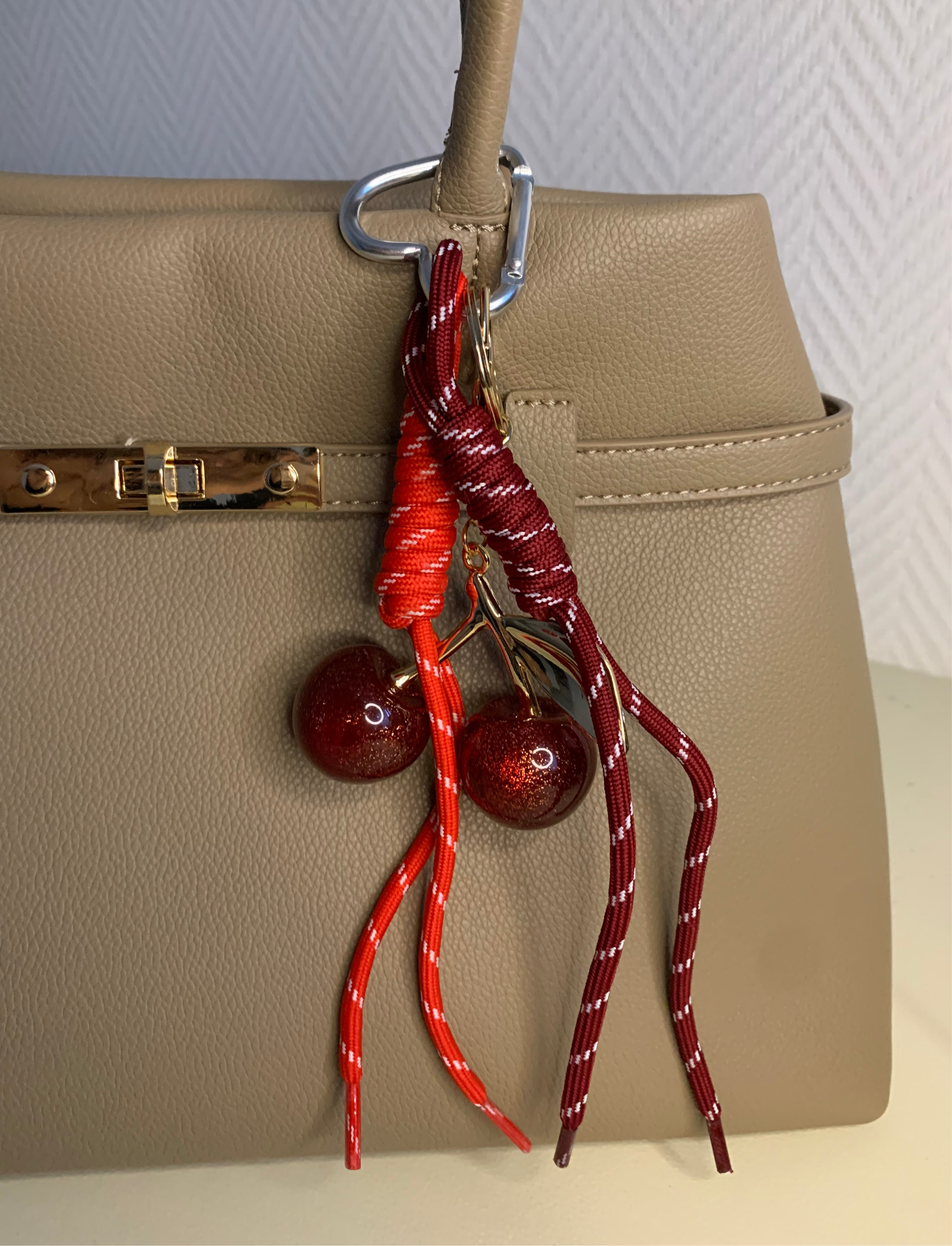 Charms para bolso de cereza
