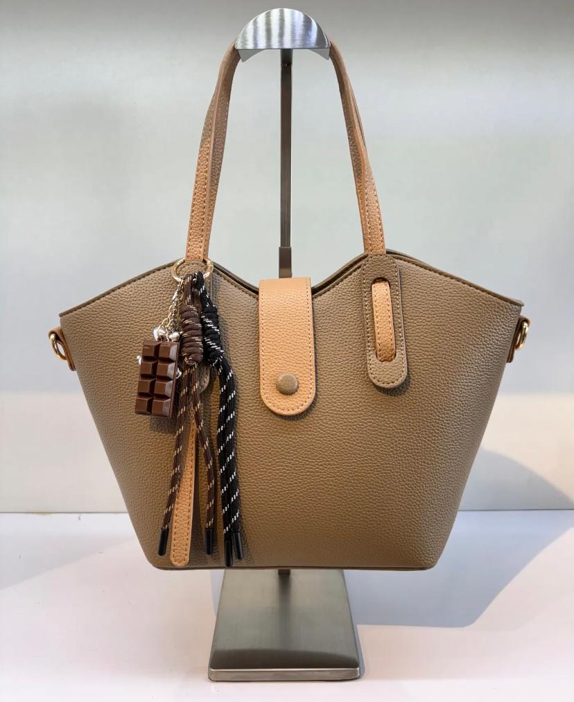 Sac à main Florence - bi color avec bandoulière Dimensions : 35 x 21 x 11 cm