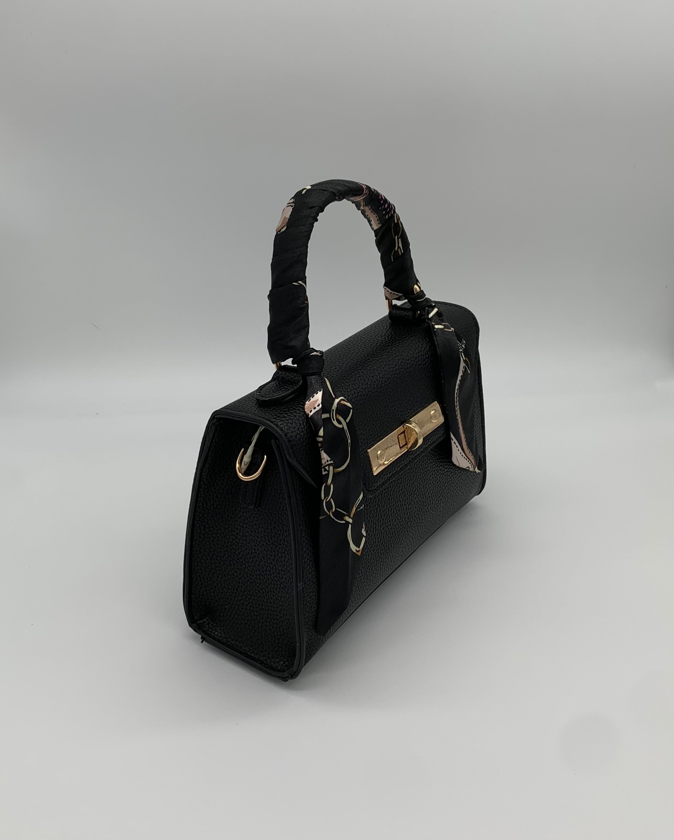 Bolso con cinta