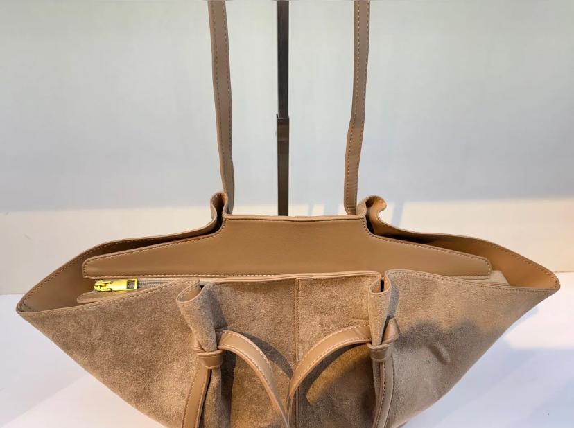 Sac Cynthia Medium Suédine avec anse