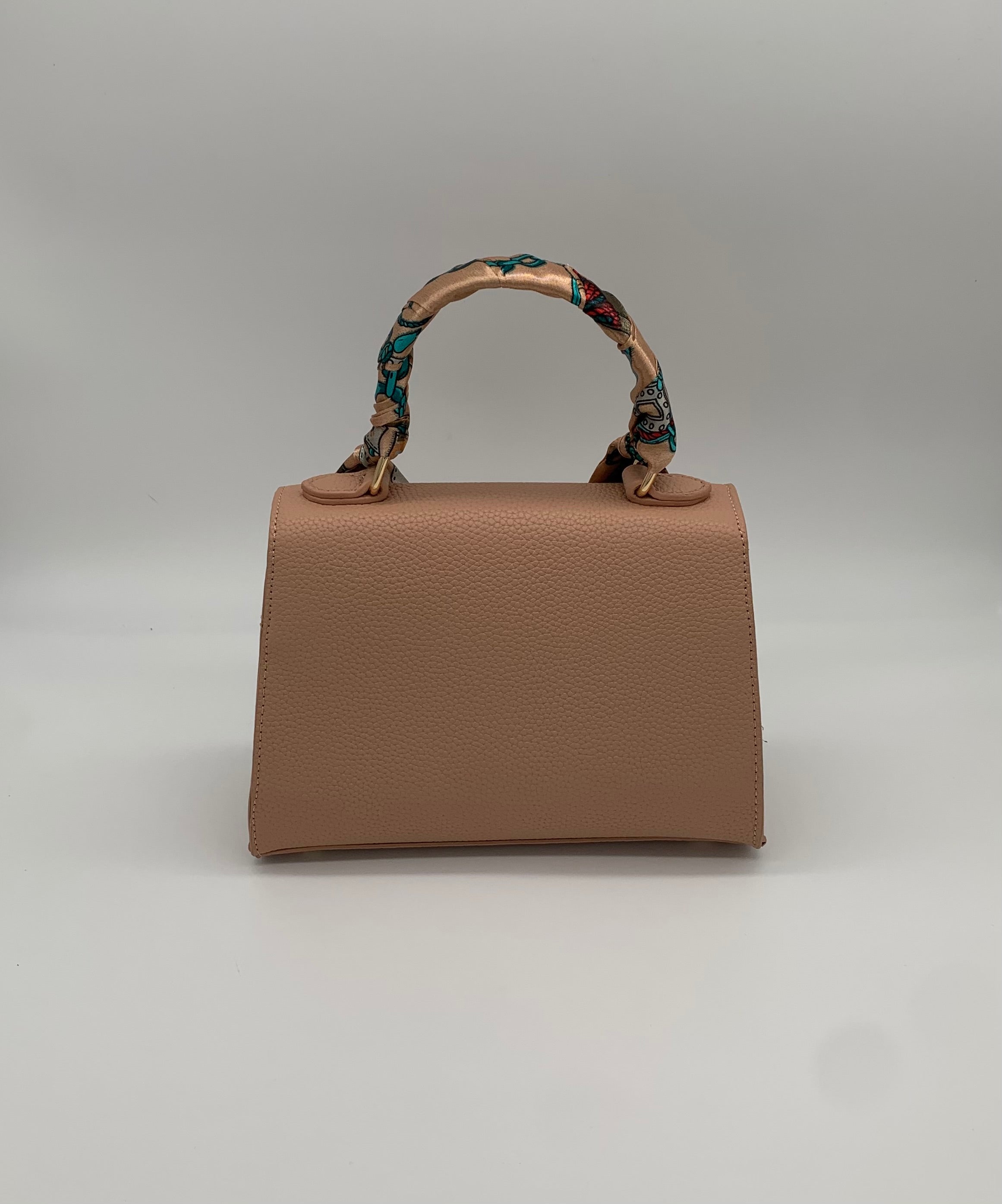Bolso con cinta