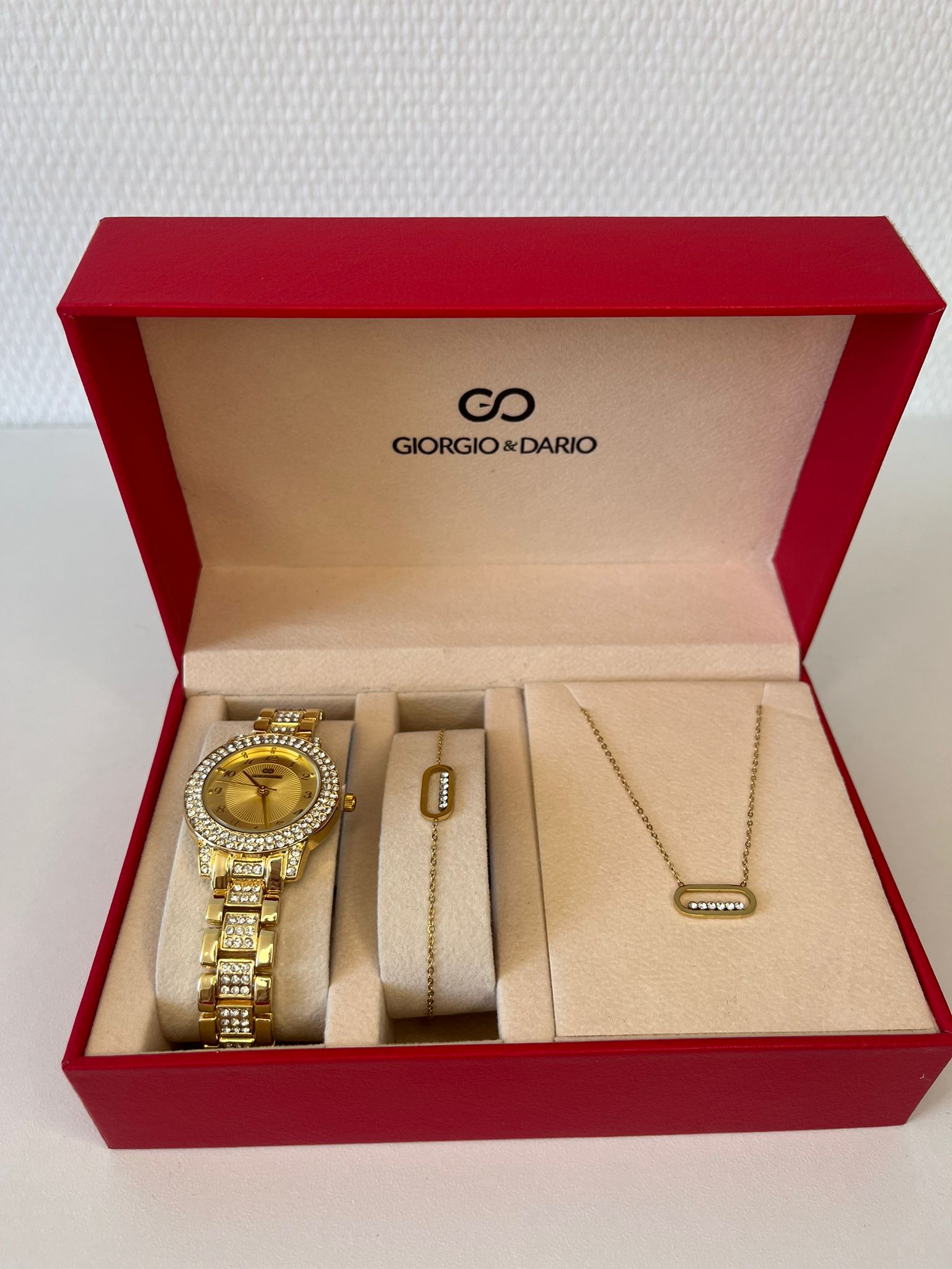 Conjunto de reloj para mujer con pulsera y collar de acero inoxidable dorado