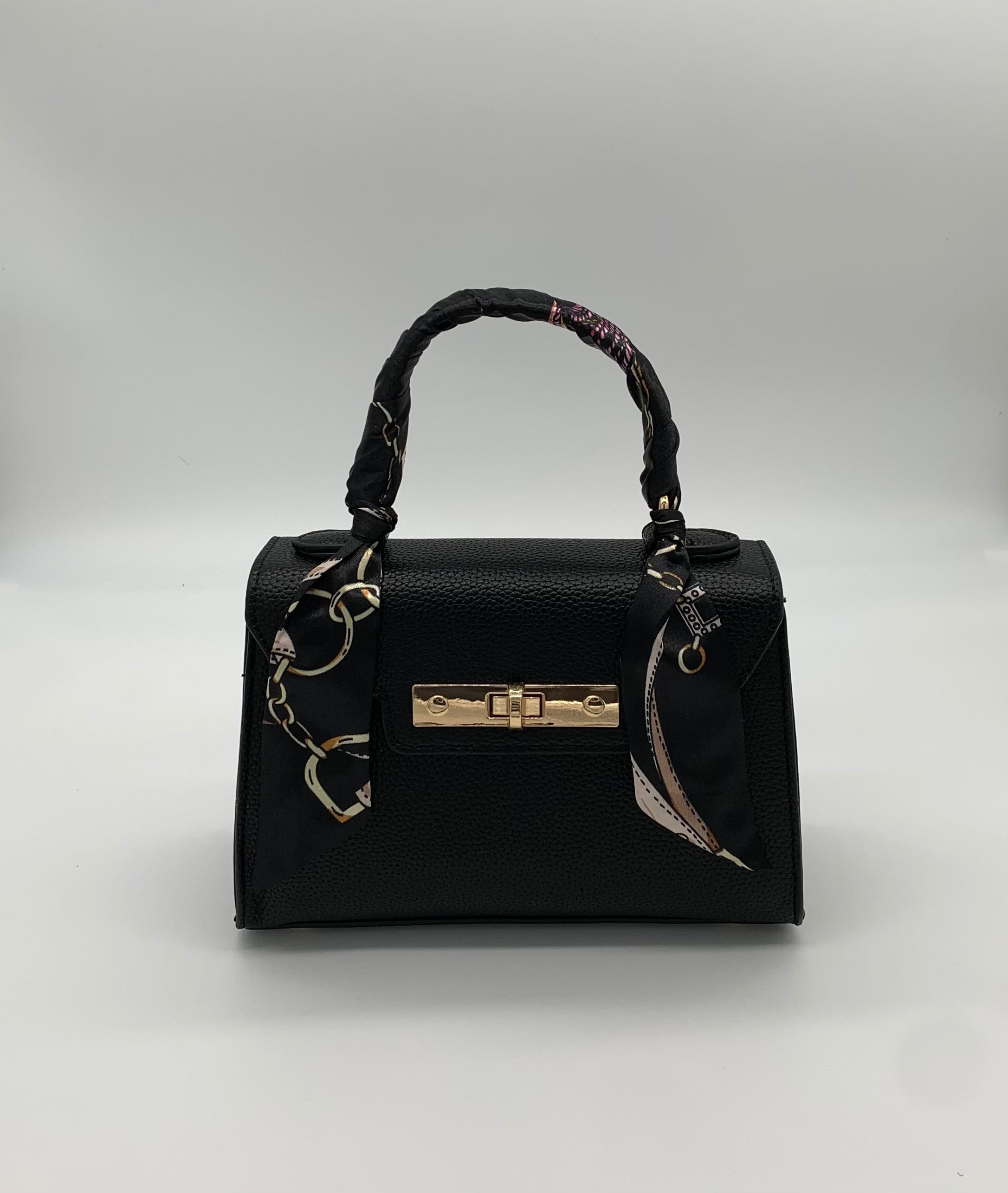 Bolso con cinta